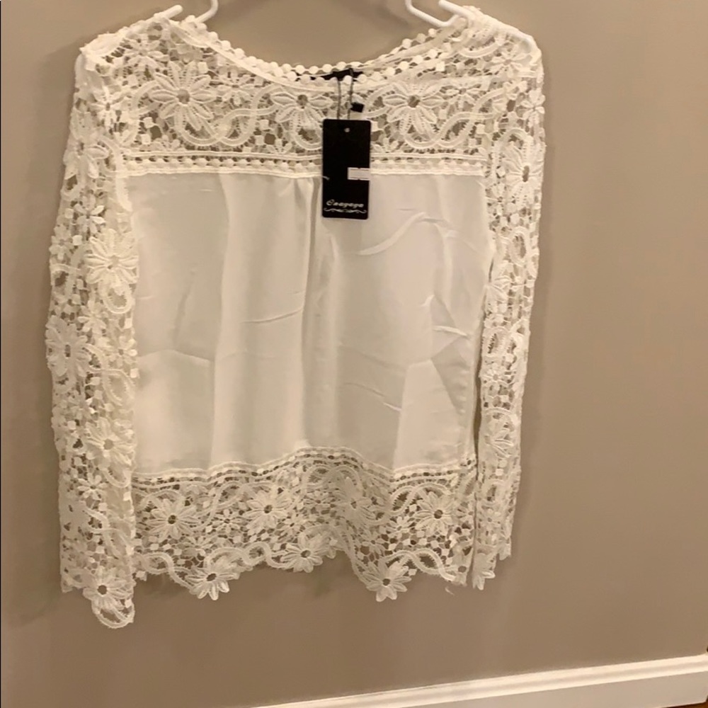BRAND NEW WHITE TOP